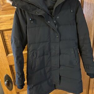Canada Goose Black Shelburne Coyote Fur Down Parka Women's Coat Size 4 (S).